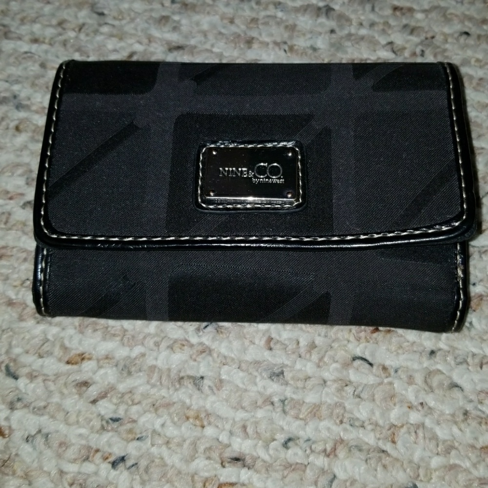 Nine and Co. Black wallet and change purse